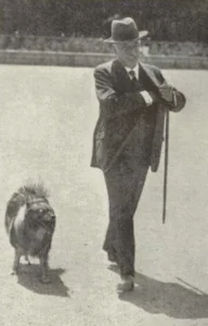 1935 Sonntagsspaziergang mit Wolfsspitz