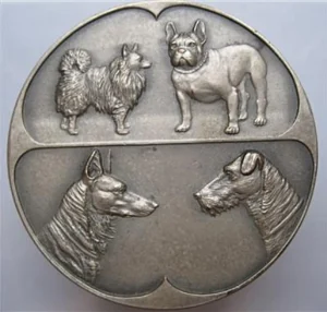 Medaille (versilbert) d. Öst. Klub für Luxushunde (Wien), undatiert